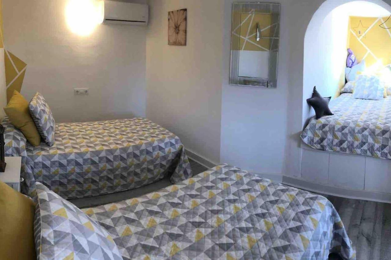 Lovely 2 Bed Apartment In อัลคาลาลี ภายนอก รูปภาพ