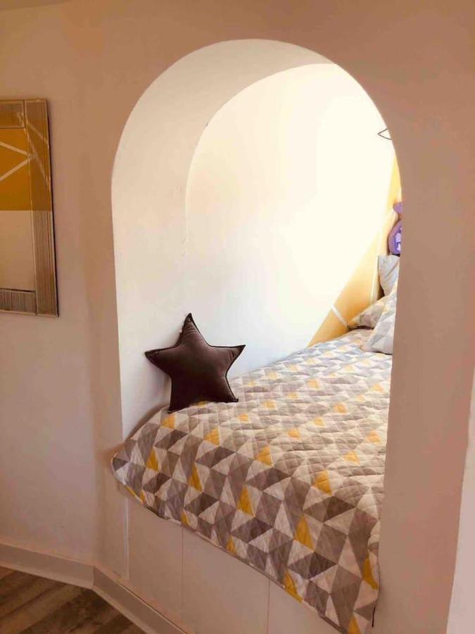 Lovely 2 Bed Apartment In อัลคาลาลี ภายนอก รูปภาพ